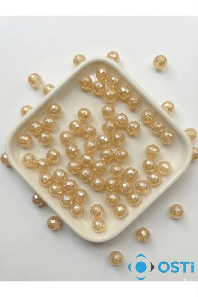 PLASTİK DESENLİ TAM JANJANLI BONCUK KREM