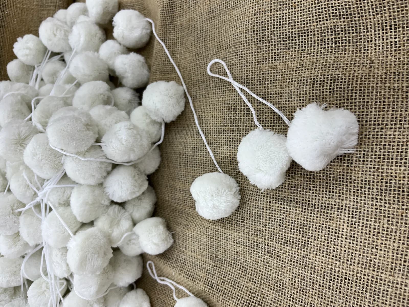 5 CM LÜX İPLİ PONPON 200 ÇİFT